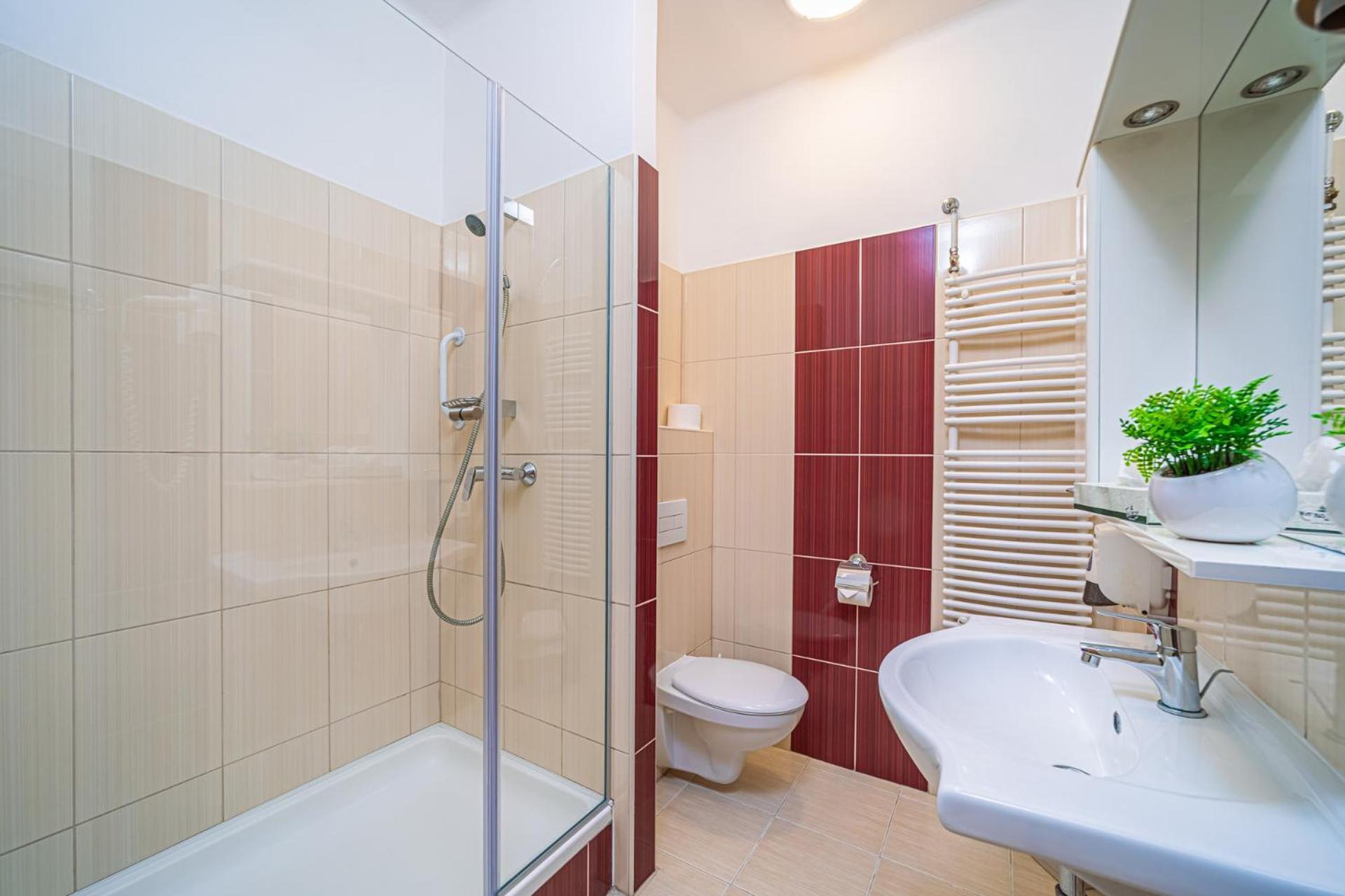 Apartman Hotel Bük Buitenkant foto
