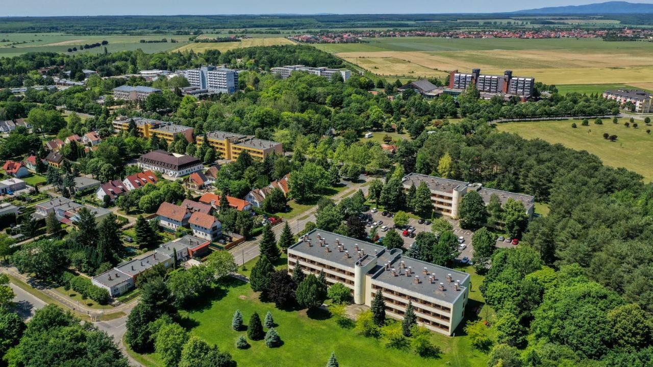 Apartman Hotel Bük Buitenkant foto